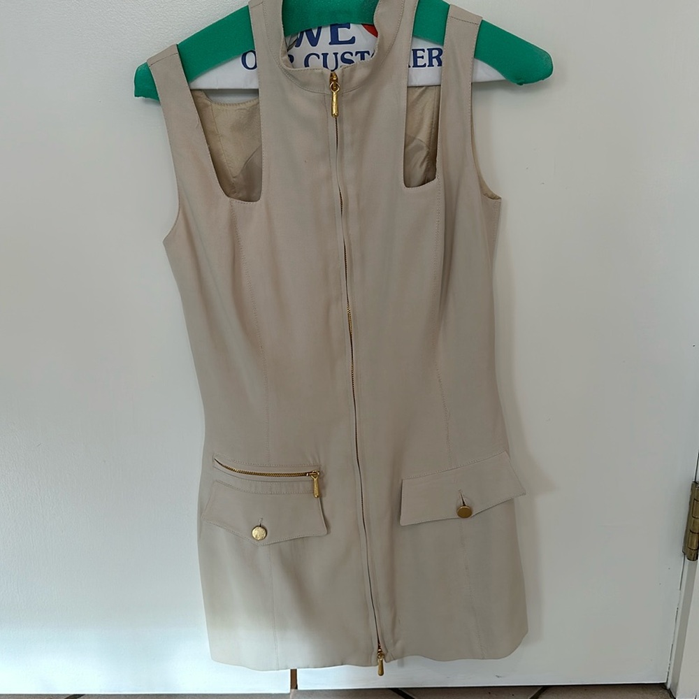 Cold shoulder vest